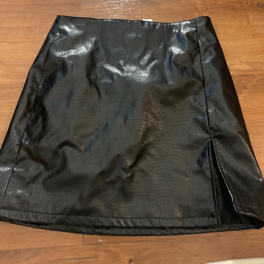 H&M leather mini skirt